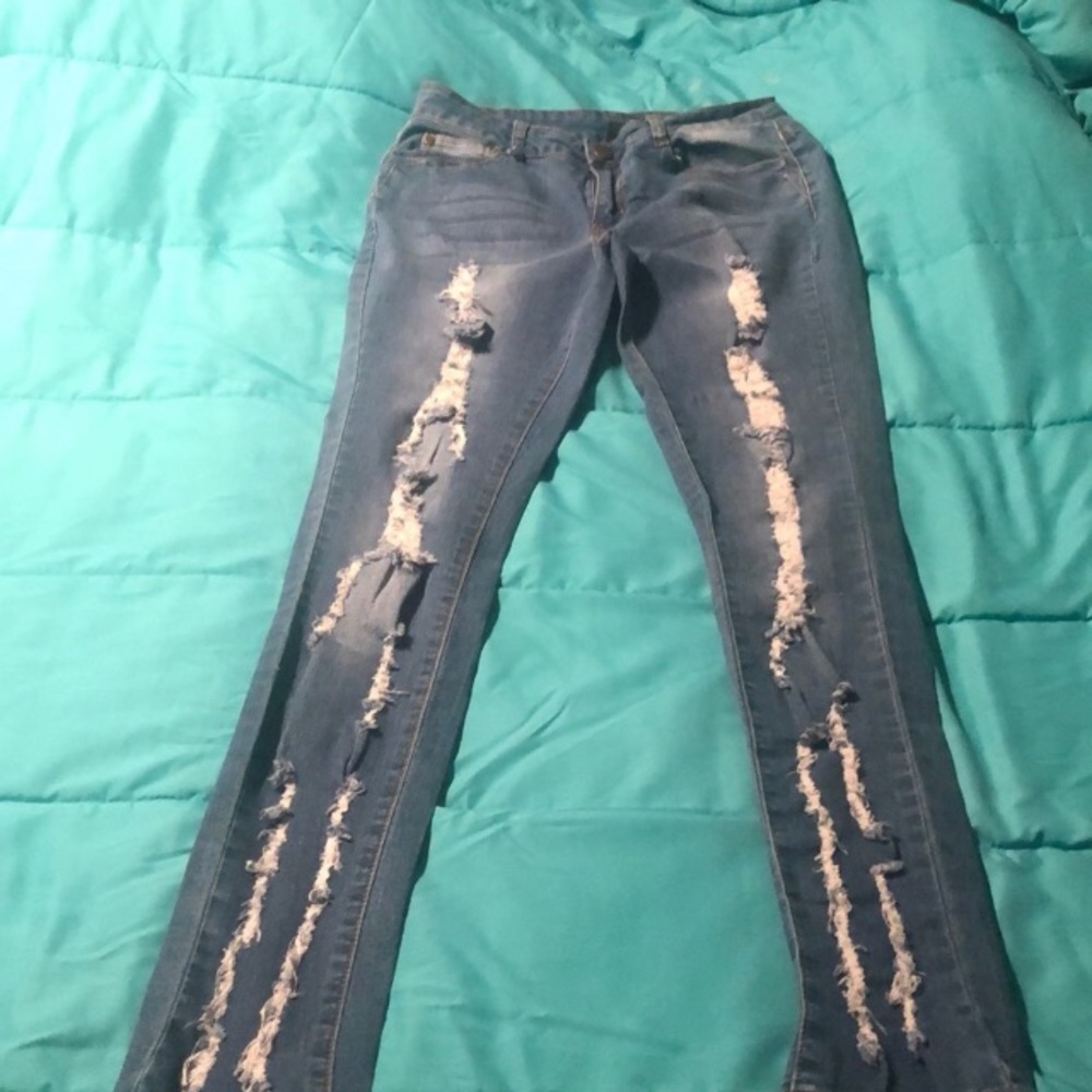 Distressed jeans - Picture 3 of 3